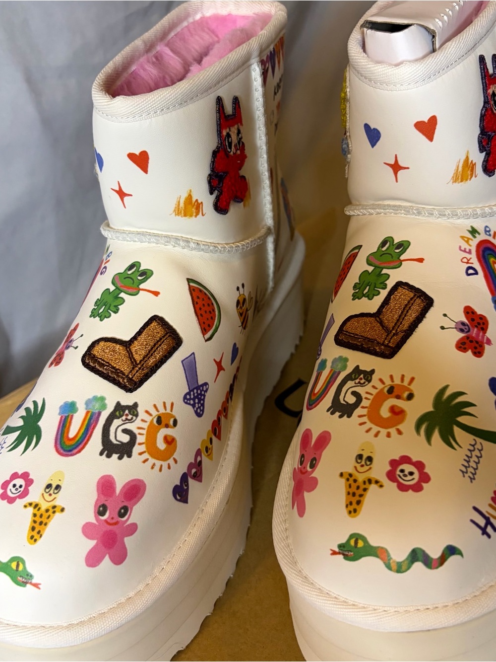 UGG Women’s Platform Pop Sketch Boots - Picture 3 of 10